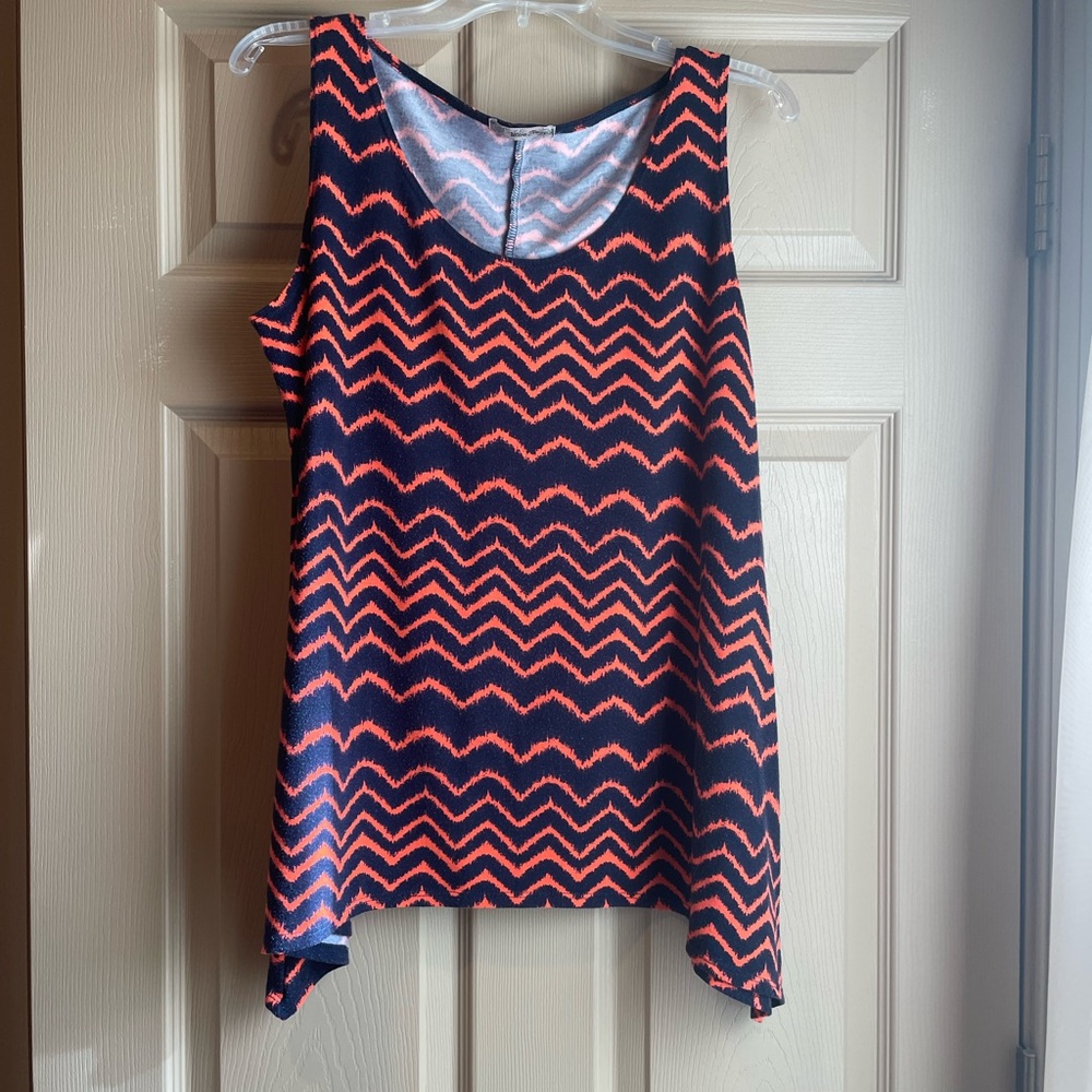 Ultra Teeze Chevron Patterned Sleeveless Top - Navy‎ and Orange, Size L/XL